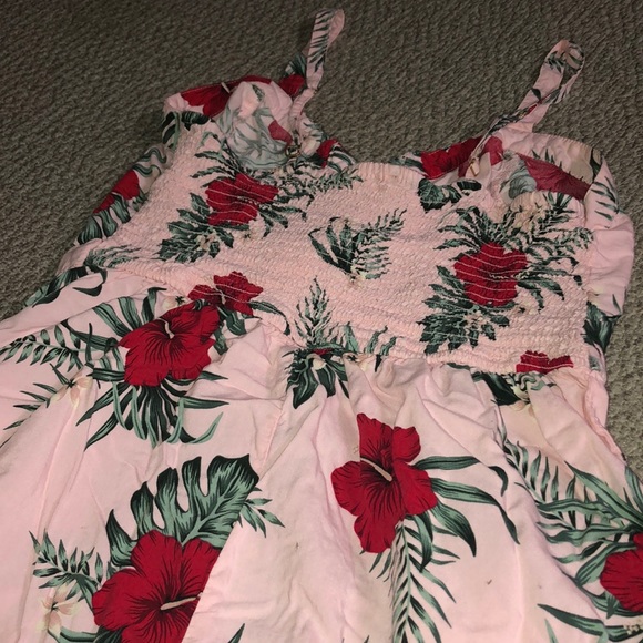 Pink floral summer jumper from GUESS - Picture 6 of 7